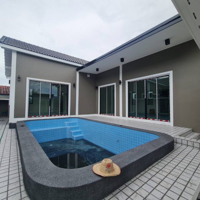 B002 芭提雅Nong Krabok 靠近素坤逸路单层泳池别墅 3房3卫 252平 总价 610万泰铢