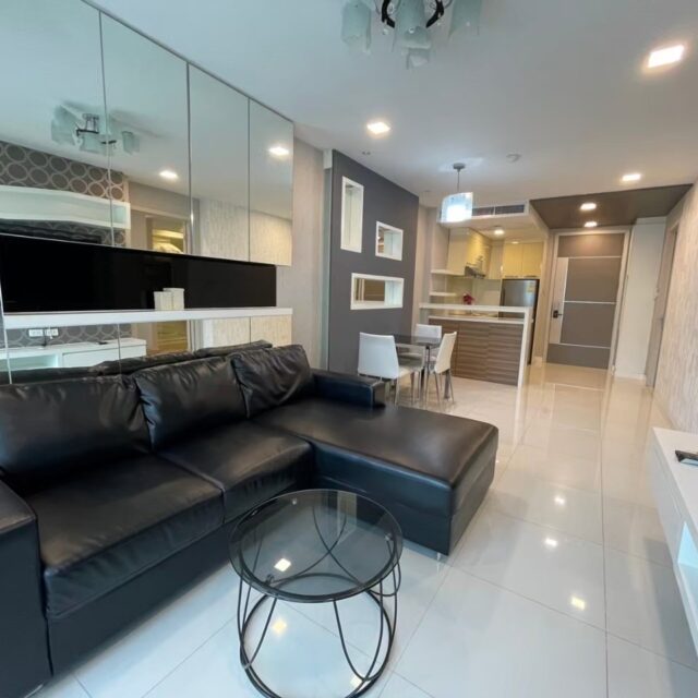 R007 Pattaya City Urban Convenience Living condo for rent 3 bedroom 129sqm rental price 48000 baht