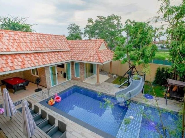 R048 Pattaya South Private Pool Villa 5 bedroom 7 bathroom 464 sqm Rental Price 80000 baht