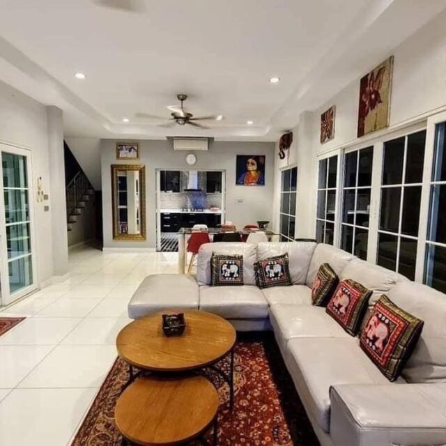 R051 Jomtien Pattaya Cozy Private Pool Villa 3 bedroom 3 bathroom Rental Price 70000 baht