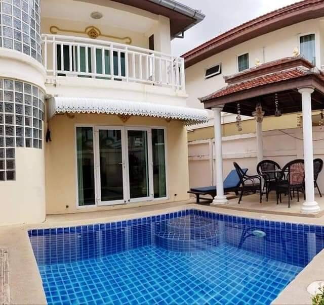 R078 Jomtien Pattaya Double Storey Private Pool Villa 3 bedroom 3 bathroom Rental Price 28000 baht