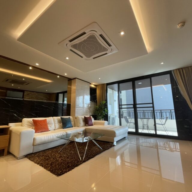 R099 Pattaya Klang Prime Suite Condominium 1 bedroom 2 bathrooms 95 SQM Rental Price 39000 baht