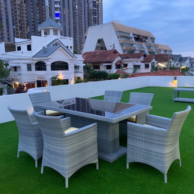 R100 Jomtien Luxury Pool Villa 4 bedroom 4 bathroom Rental Price 150000 baht