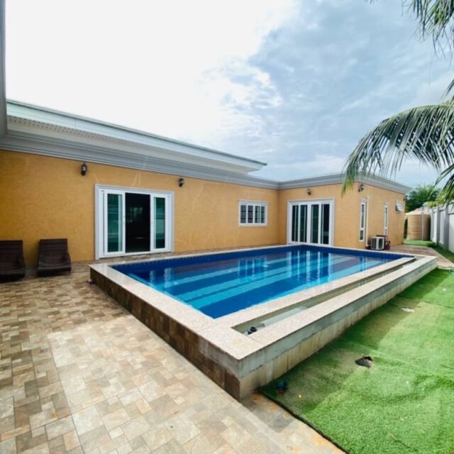 R107 Pattaya East Private Pool Villa 4 bedroom 5 bathroom 640 SQM Rental Price 55000 baht