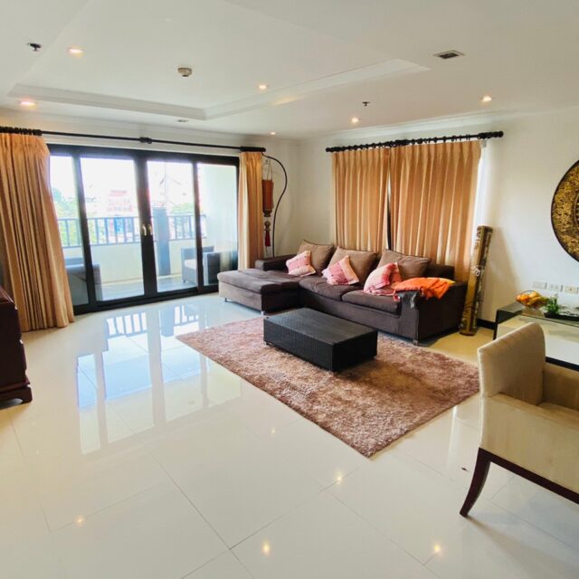 P005 Thai-Bali Theppraya Pattaya Condo 2Bed 2Bath Rent 25000 Baht