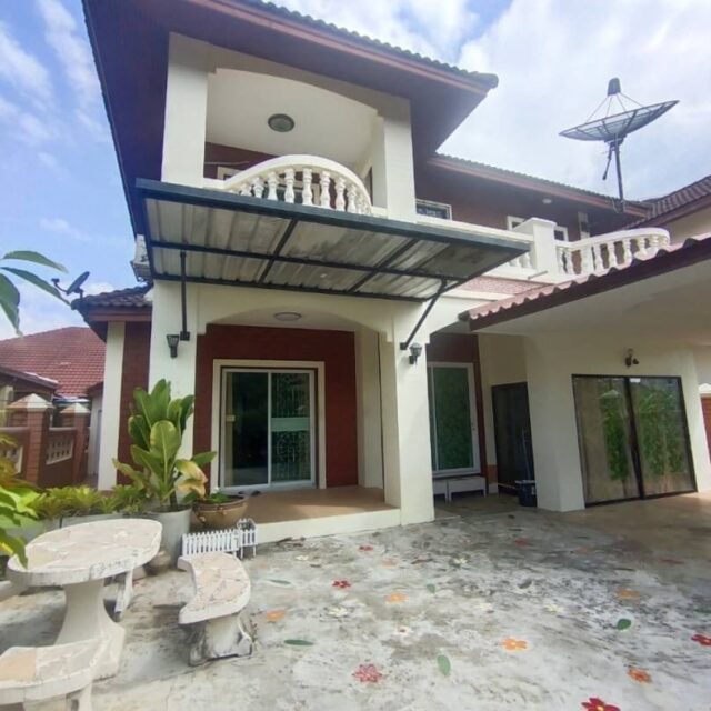P046 Imperial Place South Pattaya 3Bed 2Bath House Rent 25000 Baht