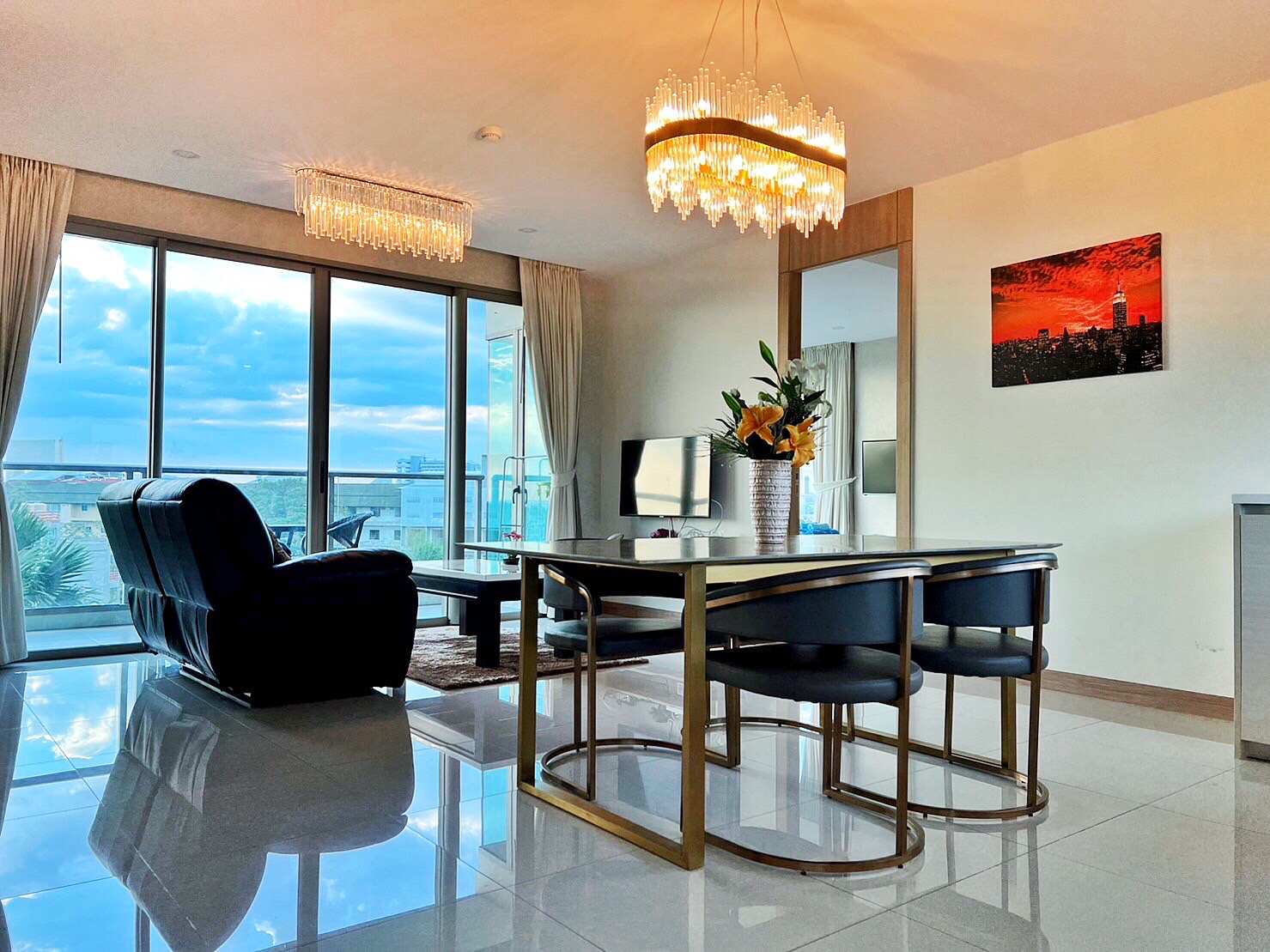 R136 Riviera Jomtien 2 bedroom 86 sqm Rental Price 50,000 baht